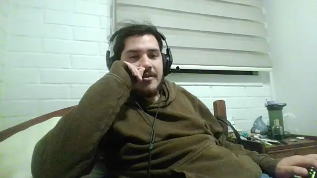 hung weeb online show from April 15, 4:08 am