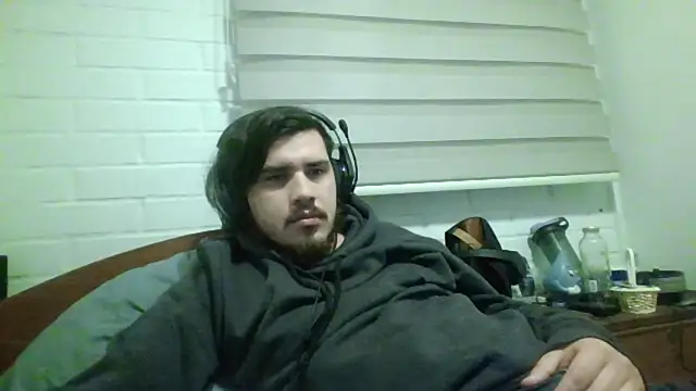 Snapshot of hung_weeb chatting on June 23, 4:10 am hung weeb online show from June 23, 4:10 am