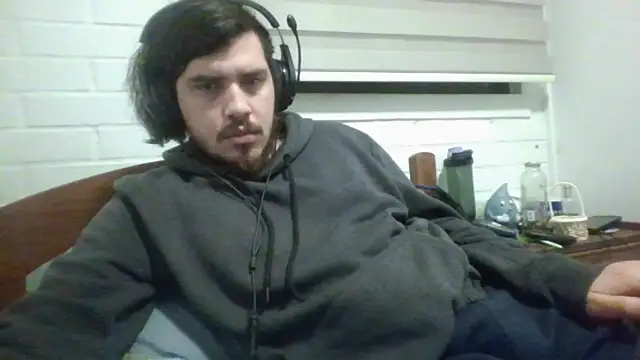 Snapshot of hung_weeb chatting on June 25, 5:12 am hung weeb online show from June 25, 5:12 am