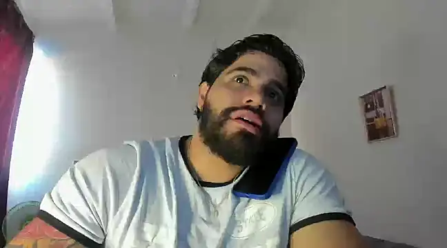Snapshot of _Coddygold_ chatting on February 19, 12:44 pm  Coddygold  online show from February 19, 12:44 pm