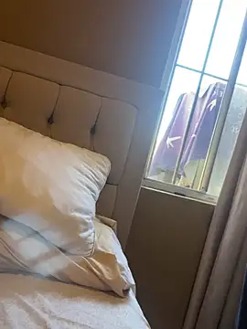 Snapshot of Tomthelong chatting on February 20, 3:41 pm Tomthelong online show from February 20, 3:41 pm