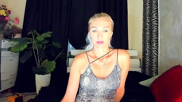 Snapshot of _SABOTAGE_ chatting on June 20, 1:41 am SABOTAGE online show from June 20, 1:41 am