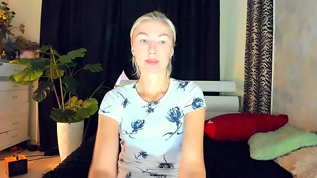 Snapshot of _SABOTAGE_ chatting on June 26, 1:48 pm SABOTAGE online show from June 26, 1:48 pm