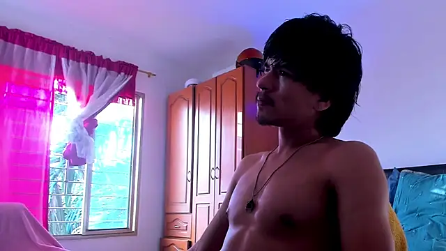 Snapshot of Eiden_allenx chatting on February 10, 10:14 pm Eiden allenx online show from February 10, 10:14 pm