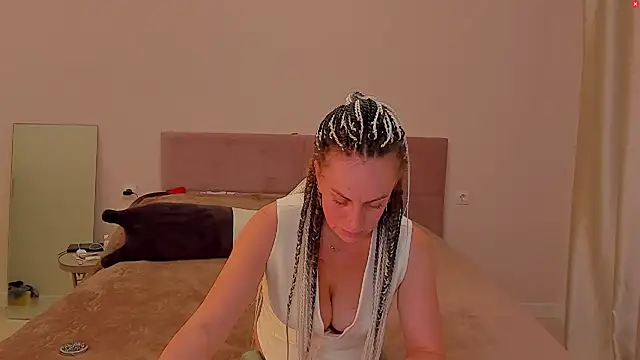 Snapshot of astery-blue chatting on September 28, 2:22 pm astery-blue online show from September 28, 2:22 pm