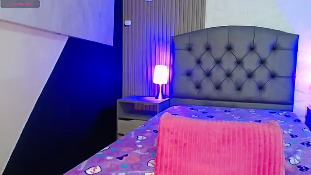 cheryl hs online show from January 24, 3:00 am