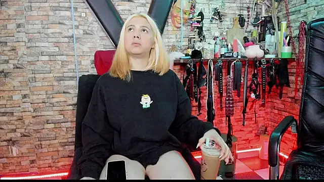 Liltildeman moon online show from September 23, 2:36 am