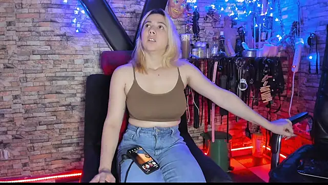 Liltildeman moon online show from December 14, 3:01 am