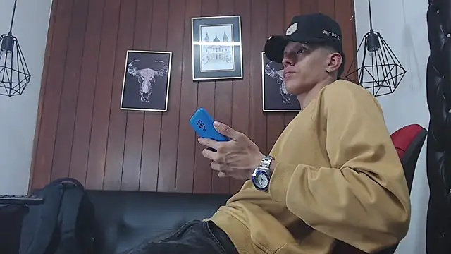 GaboReyes online show from March 11, 3:37 am