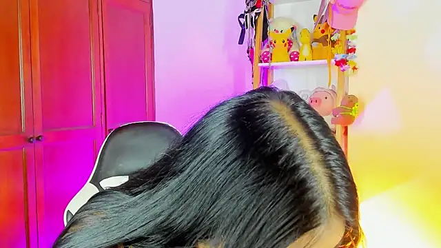 eymy-hadid online show from January 6, 11:07 pm