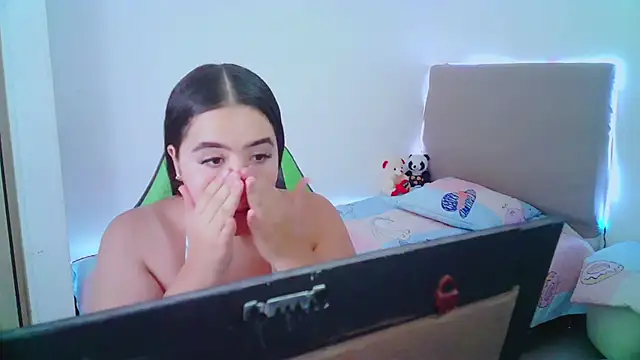 Snapshot of _alicia_z chatting on January 24, 5:53 pm alicia z online show from January 24, 5:53 pm