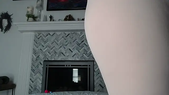 AuroraWillows online show from February 12, 7:25 am