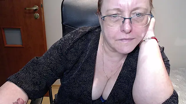 JoannaAndNeighbour online show from February 7, 11:12 am