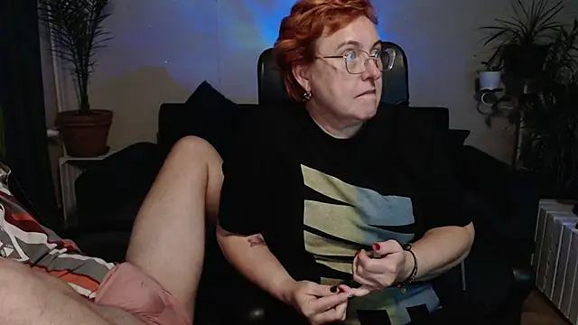 JoannaAndNeighbour online show from October 5, 2:37 pm