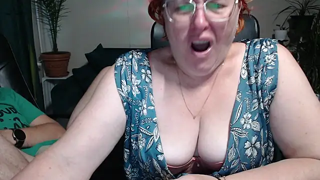 JoannaAndNeighbour online show from October 11, 8:35 am