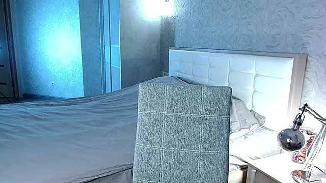 millllina online show from March 3, 6:22 pm