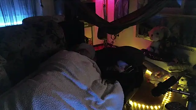 Snapshot of SpicyJoint chatting on March 22, 1:11 am SpicyJoint online show from March 22, 1:11 am