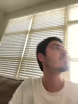 Snapshot of Bbyboyivan chatting on March 9, 8:52 pm Bbyboyivan online show from March 9, 8:52 pm