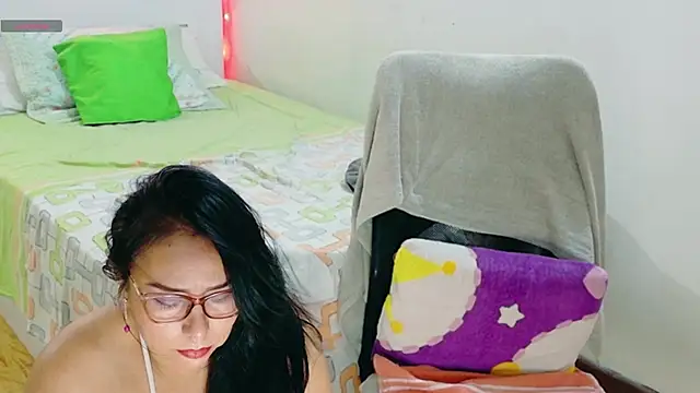 hottplay online show from March 12, 3:51 pm