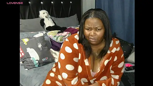 caramelbooty69 online show from November 7, 8:09 pm