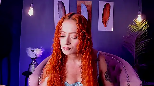 Snapshot of amy_e chatting on April 28, 6:57 pm amy e online show from April 28, 6:57 pm