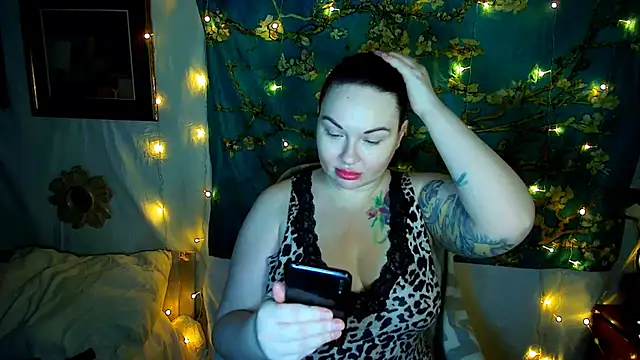 Victoria Marks online show from January 26, 9:29 pm