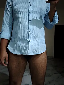 Snapshot of thebrownboi01 chatting on November 13, 10:52 pm thebrownboi01 online show from November 13, 10:52 pm