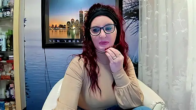 Snapshot of Mature4you44 chatting on March 4, 8:46 am Mature4you44 online show from March 4, 8:46 am