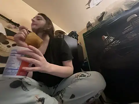 Snowbunnycake 131 online show from January 13, 7:57 am