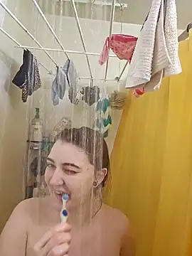 Snowbunnycake 131 online show from April 21, 1:17 pm