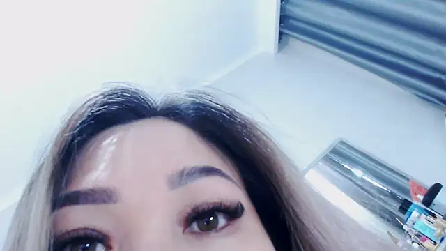 Snapshot of viki_lizzi chatting on October 4, 4:43 am viki lizzi online show from October 4, 4:43 am
