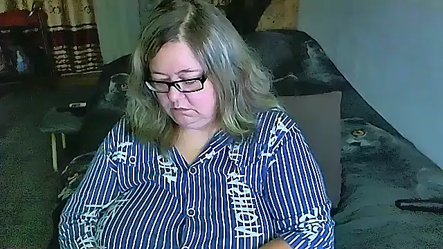 sex2 online show from November 6, 10:10 pm