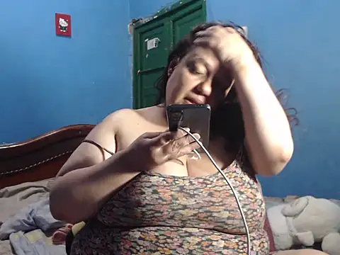 Snapshot of Lauren_baby chatting on July 1, 11:59 pm Lauren baby online show from July 1, 11:59 pm