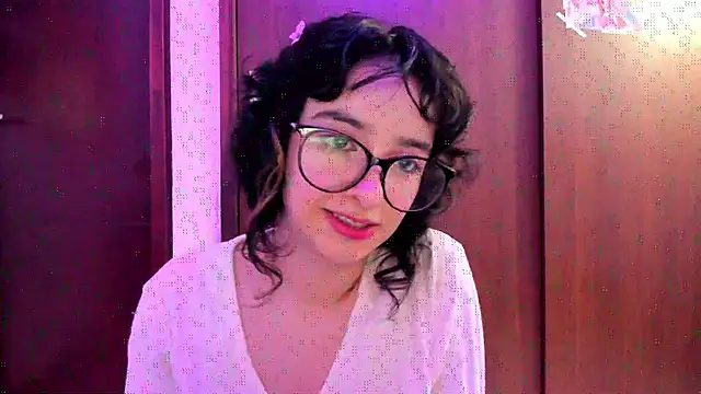 Snapshot of _Lunnaa_ chatting on September 26, 10:36 pm  Lunnaa  online show from September 26, 10:36 pm