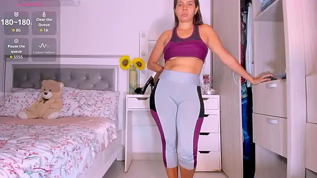 sharonDulce online show from February 12, 2:17 am