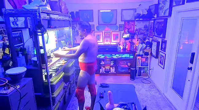 Snapshot of Briefs_bud chatting on December 11, 5:53 am Briefs bud online show from December 11, 5:53 am