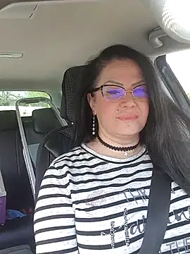 x  KHALEESI  x online show from April 18, 9:13 am