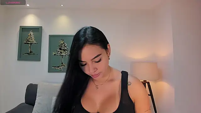 Snapshot of MollyJones_ chatting on May 13, 7:11 pm MollyJones online show from May 13, 7:11 pm