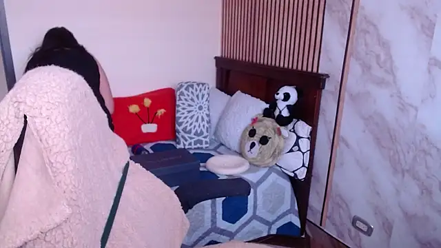 Sonialorens  online show from January 19, 2:43 pm