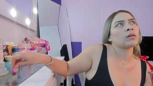 Byanca Winklar online show from December 6, 8:40 pm