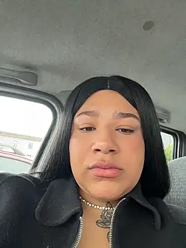 Snapshot of IamSashaLuv chatting on December 19, 1:51 pm IamSashaLuv online show from December 19, 1:51 pm