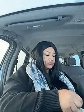 Snapshot of IamSashaLuv chatting on January 6, 7:56 am IamSashaLuv online show from January 6, 7:56 am