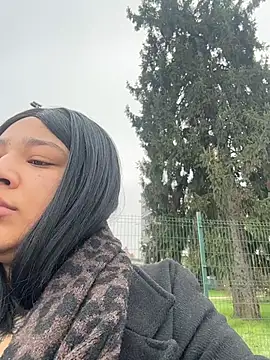 Snapshot of IamSashaLuv chatting on January 7, 9:45 am IamSashaLuv online show from January 7, 9:45 am