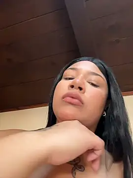 Snapshot of IamSashaLuv chatting on February 19, 4:03 pm IamSashaLuv online show from February 19, 4:03 pm