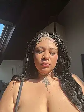 Snapshot of IamSashaLuv chatting on March 13, 12:45 pm IamSashaLuv online show from March 13, 12:45 pm