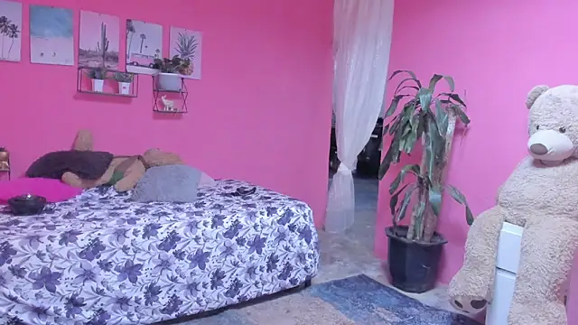 Emma lean online show from December 2, 1:46 pm