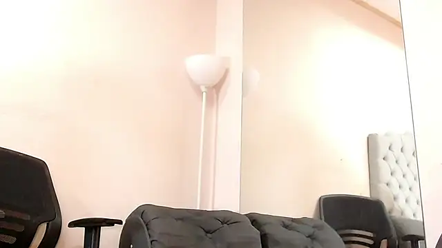 Snapshot of Robert_Kingg chatting on June 11, 12:32 am Robert Kingg online show from June 11, 12:32 am