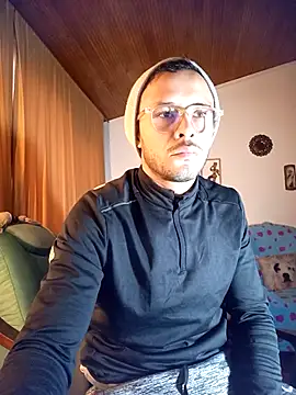 Snapshot of sebastian_horny chatting on June 23, 11:08 am sebastian horny online show from June 23, 11:08 am
