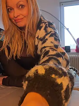 Lisavontease online show from February 22, 2:26 pm