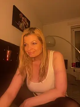 Lisavontease online show from March 7, 12:07 am